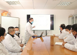 2020��������������d88����z6(�й���)���޹�˾�ٷ���վ-׷�󽡿�����һ���ҽ����Ժͬ�Ŀ�������������������ʱ��������������ͼΪ�Ϻ�ҽҩ��ҵ�о�Ժ����ְԱ��չ���¹ڷ������ҩƷ���չ�������������������